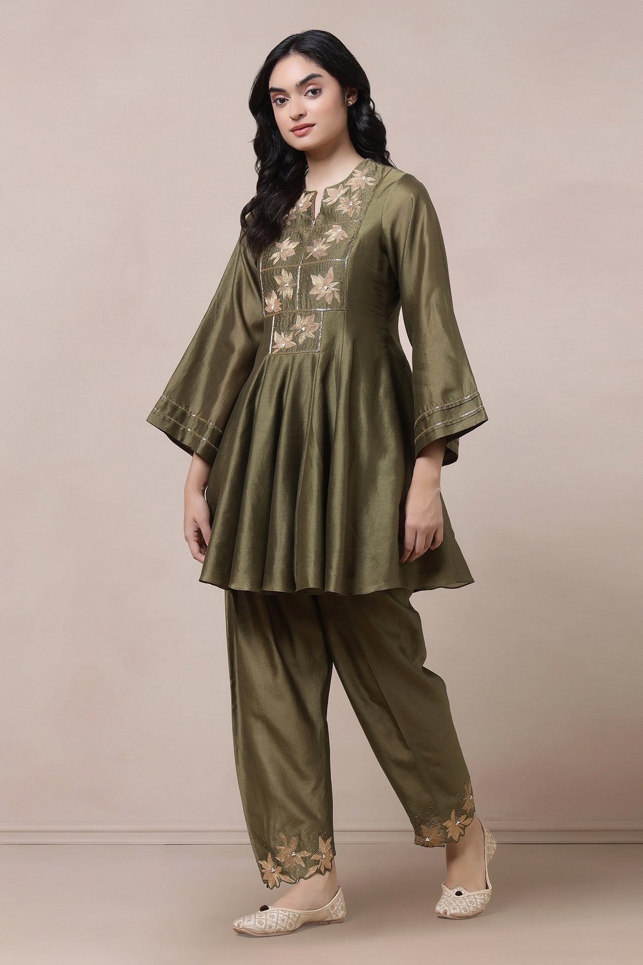 Dori Embroidered Kurta With Salwaar And Dupatta