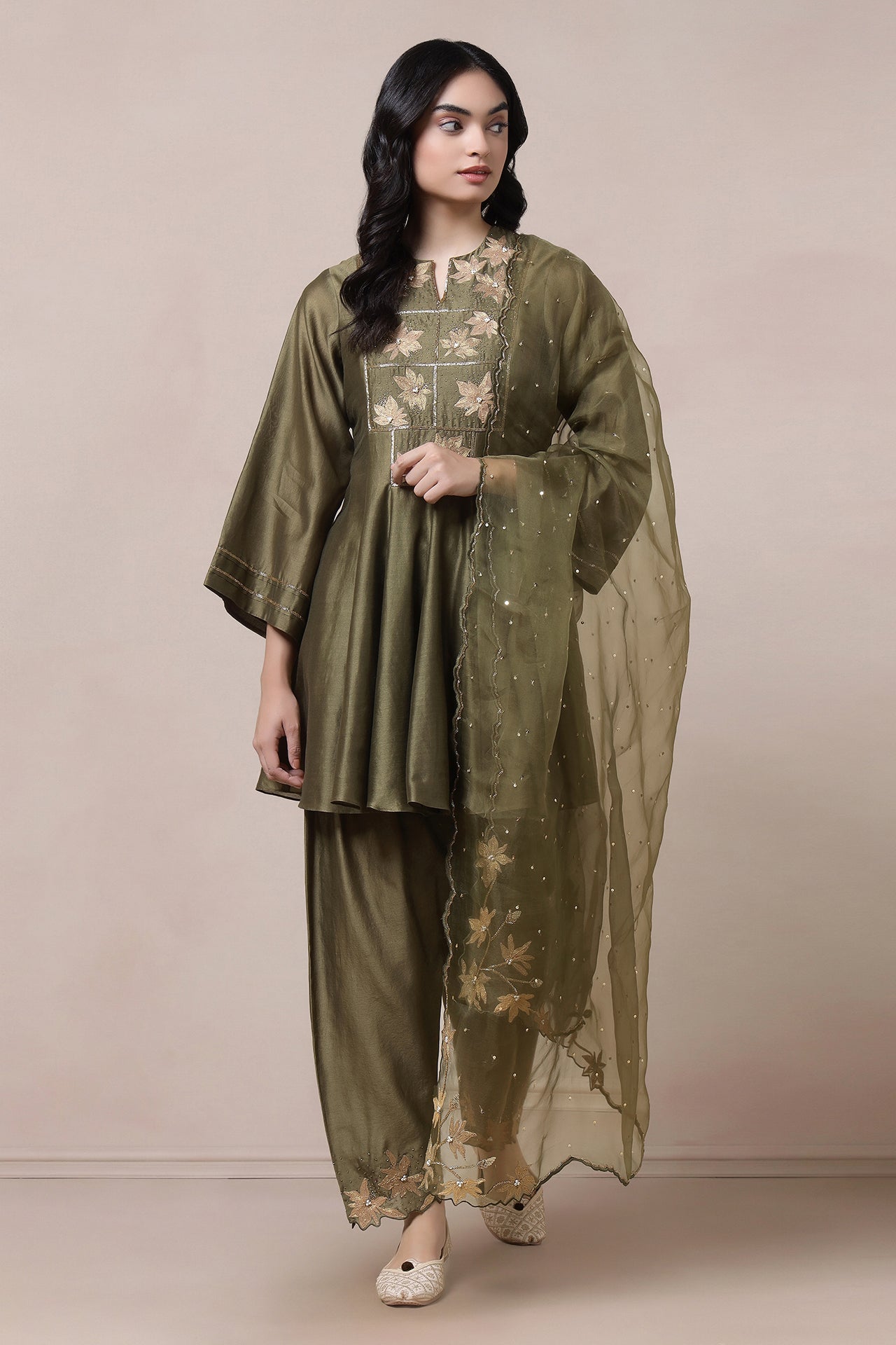 Dori Embroidered Kurta With Salwaar And Dupatta