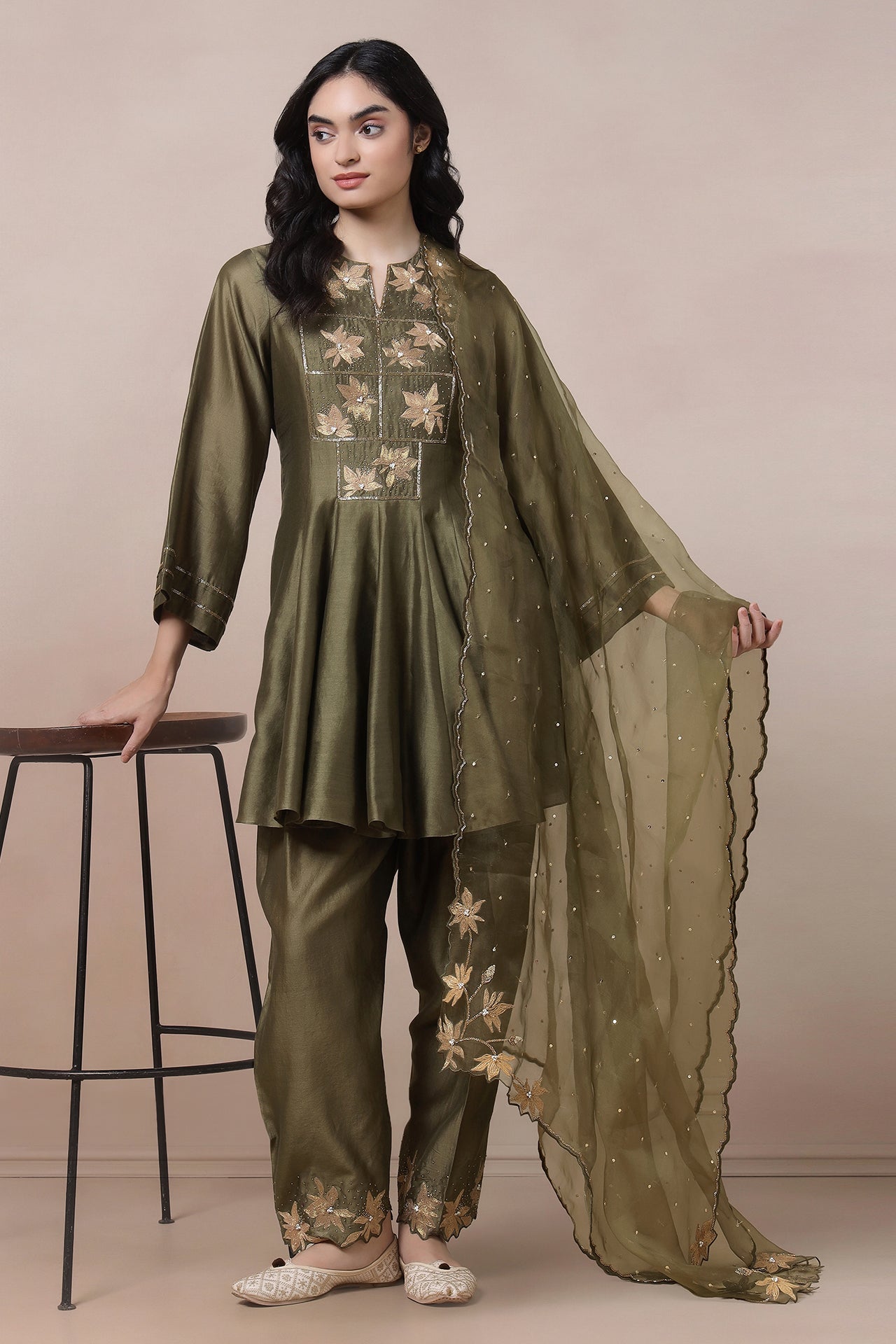 Dori Embroidered Kurta With Salwaar And Dupatta