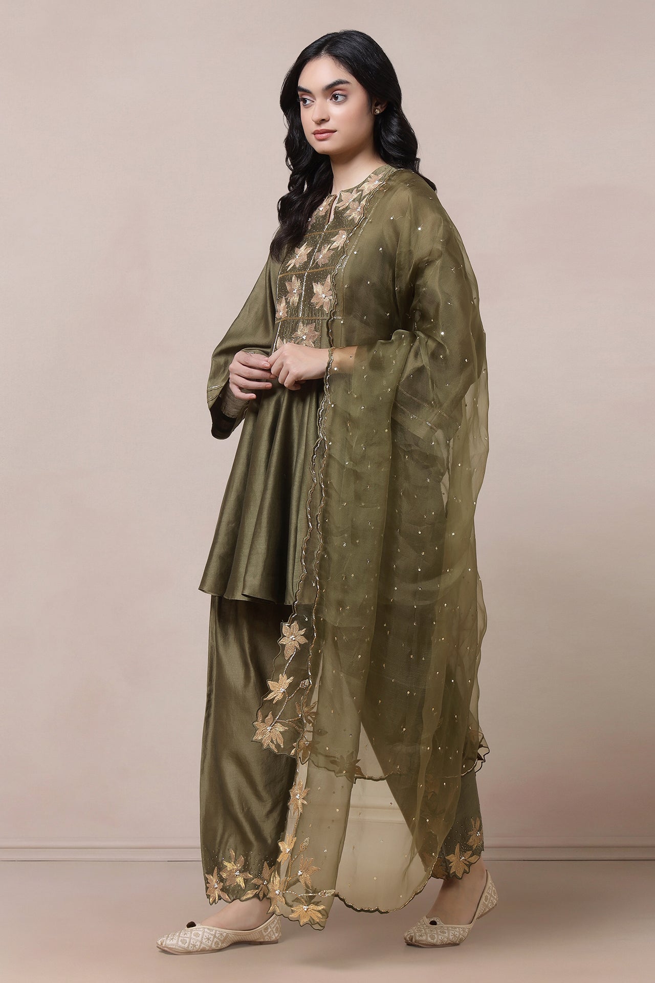 Dori Embroidered Kurta With Salwaar And Dupatta