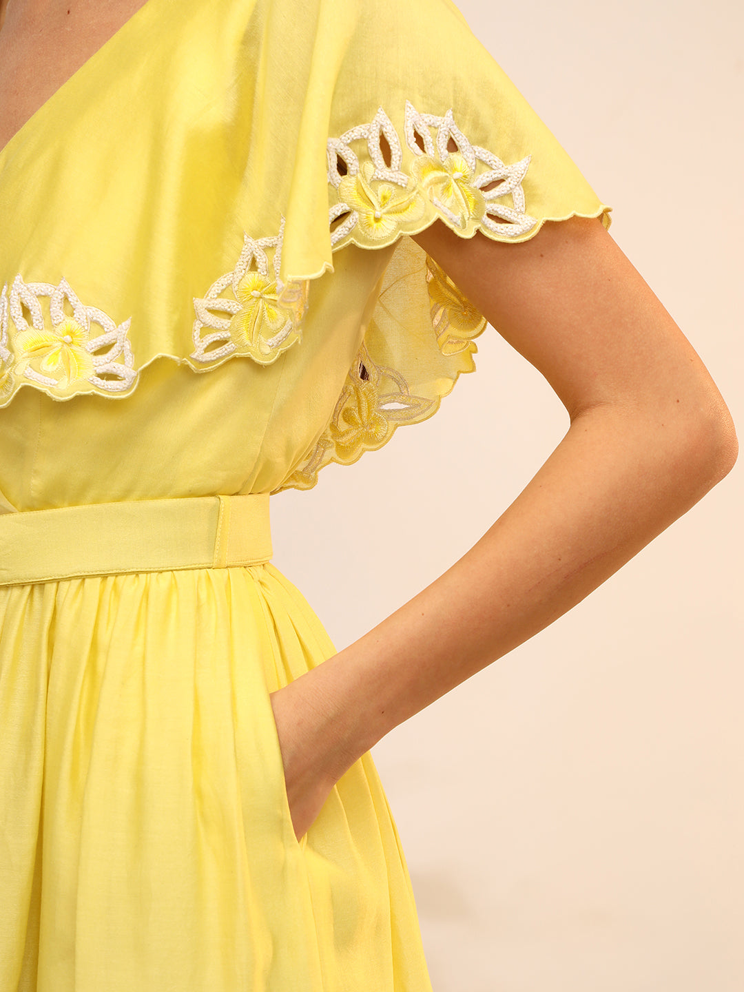 FRILL DRESS